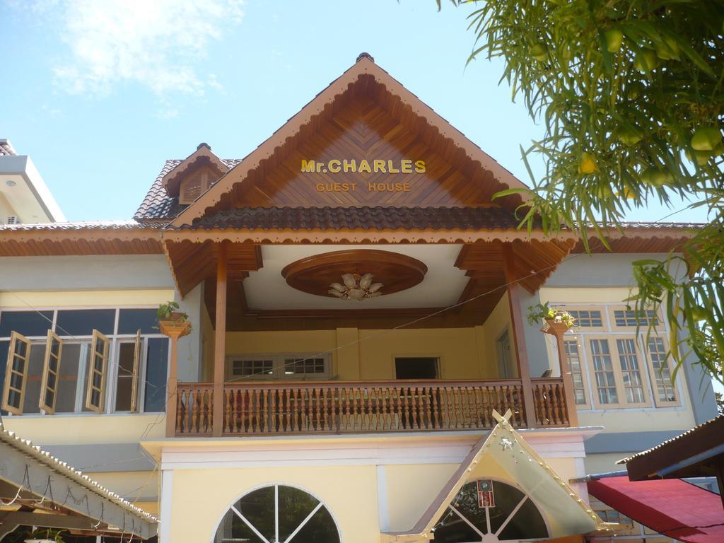 Mr. Charles Guest House Hsipaw Værelse billede